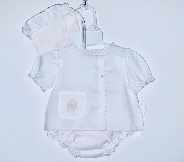 White w/ pink Scallop diaper set